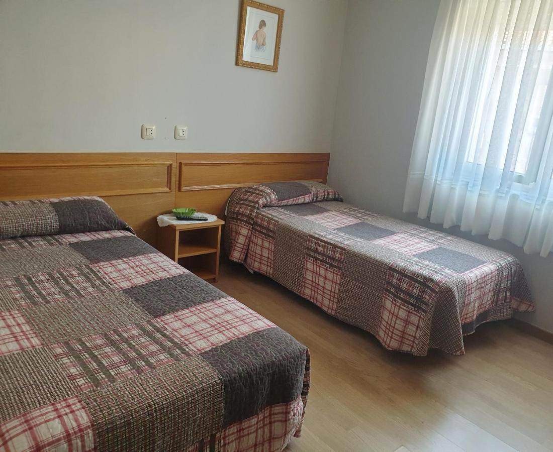 Hostal Puente Azud Avilés Exterior foto